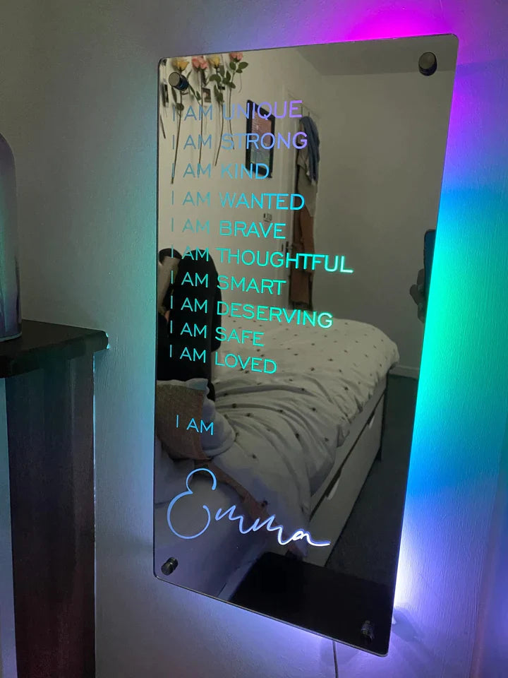 カスタマイズ可能なアファメーションミラー 'I AM' – あなた自身のモチベーションを表示してください
